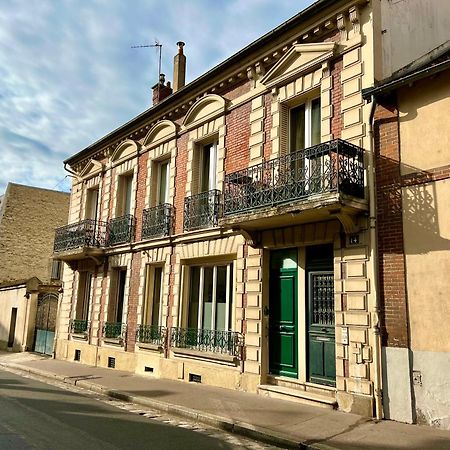 Appartement De Luxe Avec Fresque, Hyper Centre Et Parking Sure Fontainebleau Buitenkant foto